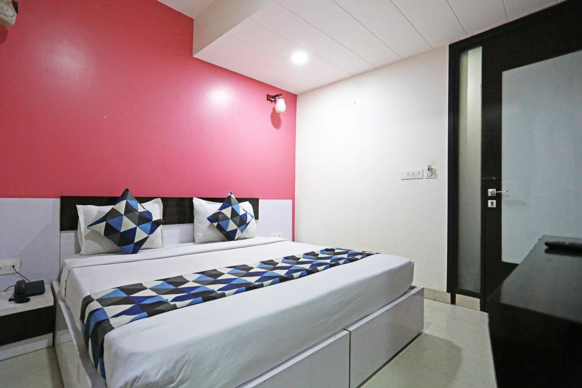 Hotel Star Inn-Near Delhi Airport Yeni Delhi Dış mekan fotoğraf