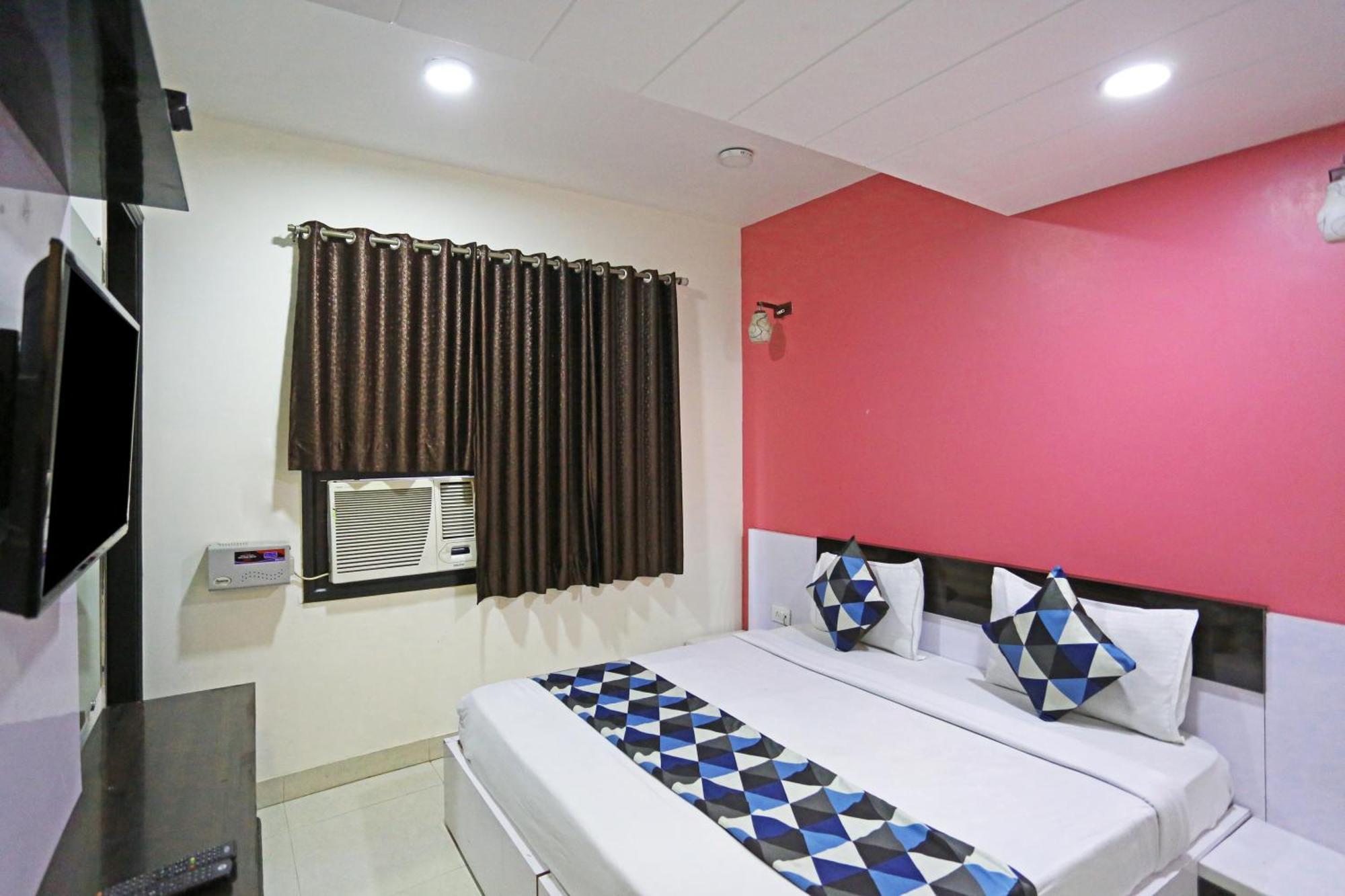 Hotel Star Inn-Near Delhi Airport Yeni Delhi Dış mekan fotoğraf