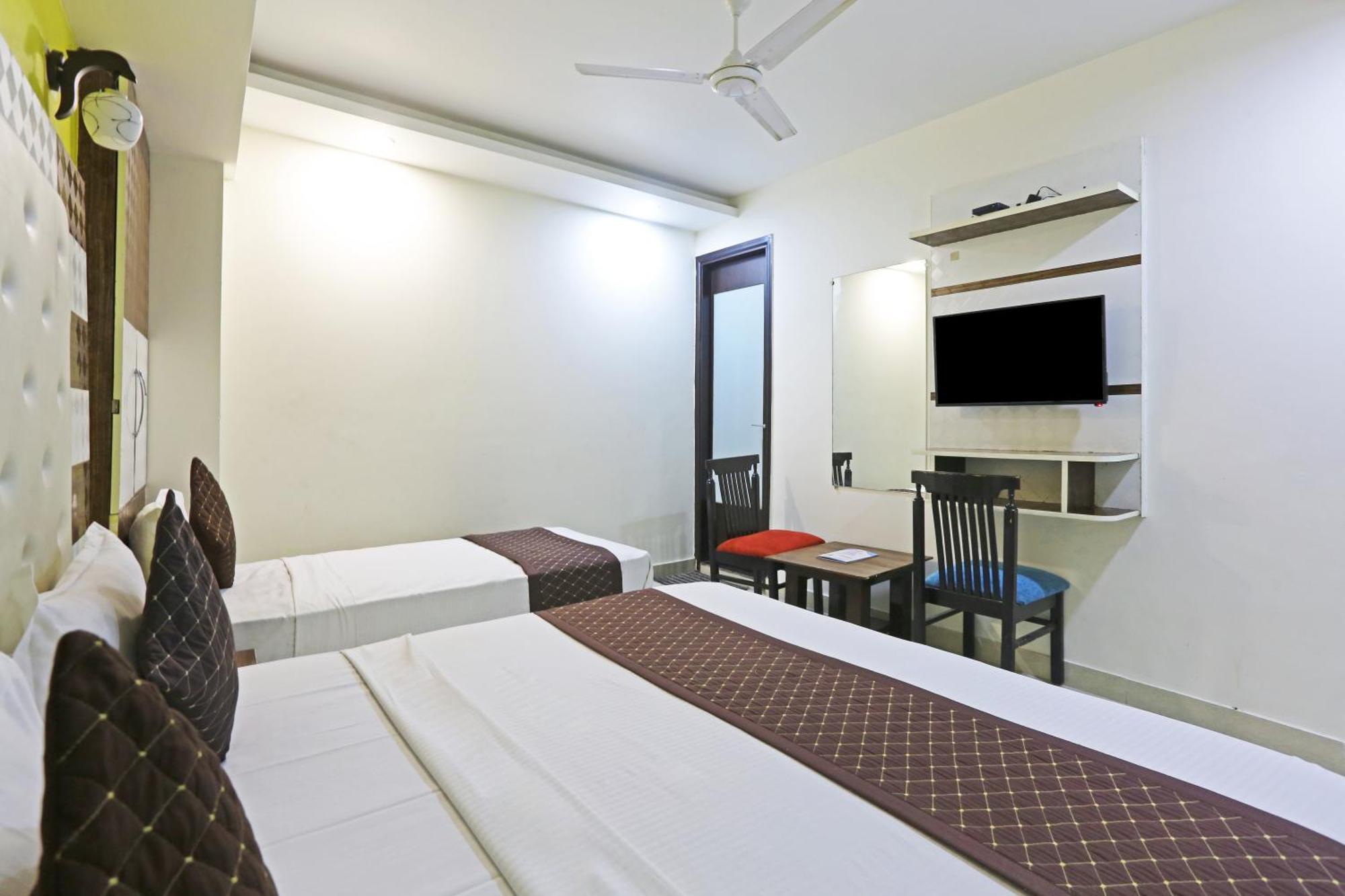 Hotel Star Inn-Near Delhi Airport Yeni Delhi Dış mekan fotoğraf