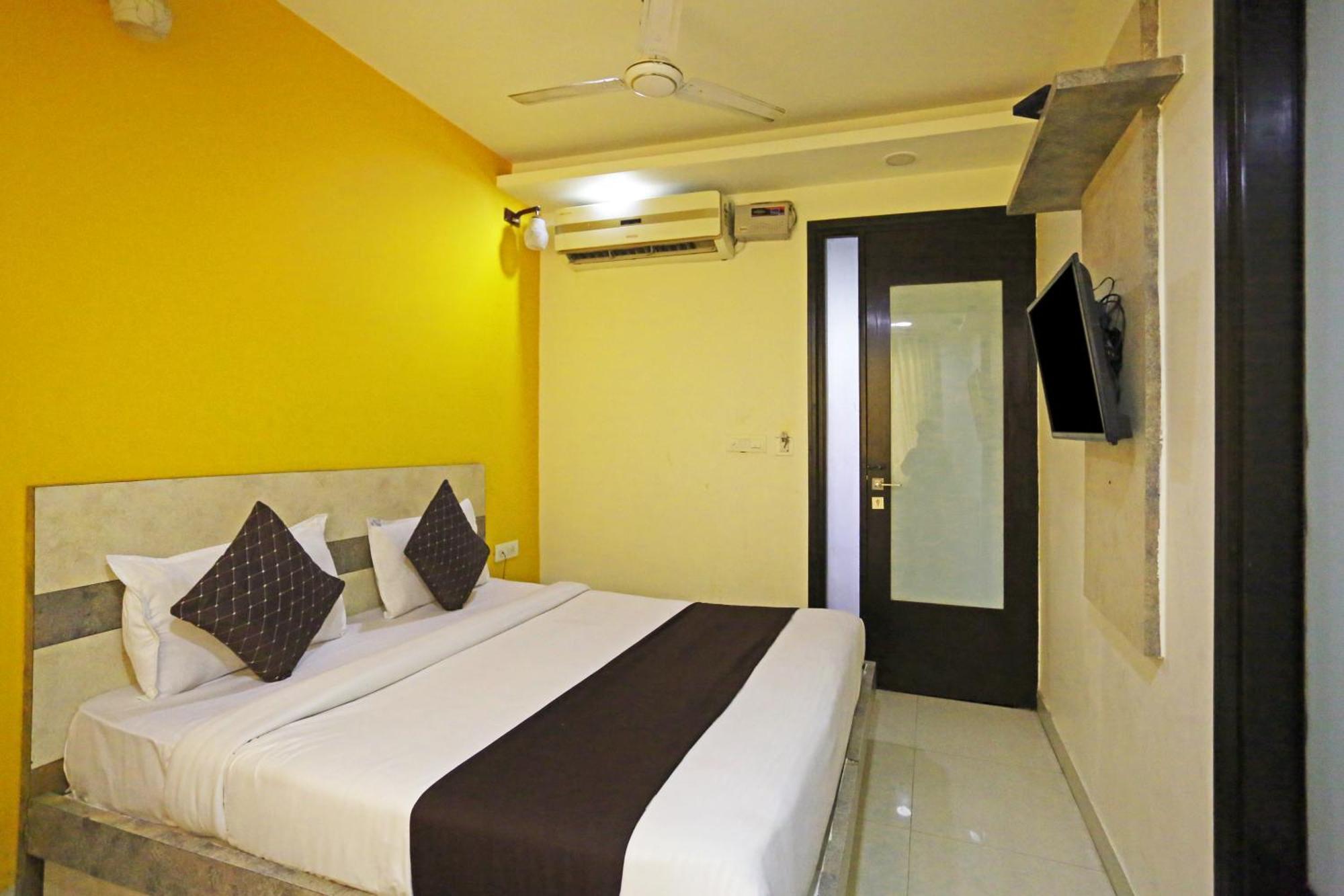 Hotel Star Inn-Near Delhi Airport Yeni Delhi Dış mekan fotoğraf