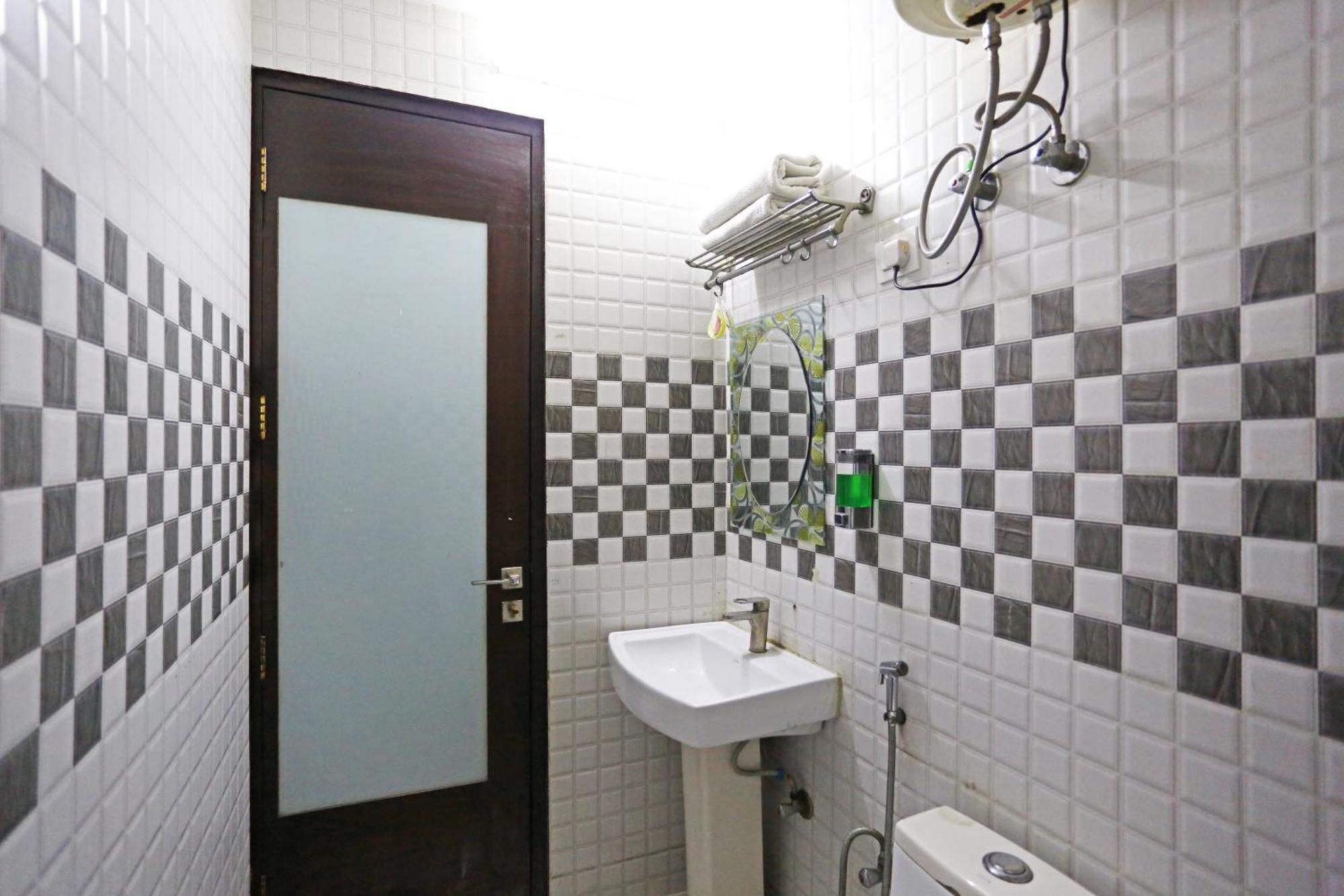 Hotel Star Inn-Near Delhi Airport Yeni Delhi Dış mekan fotoğraf