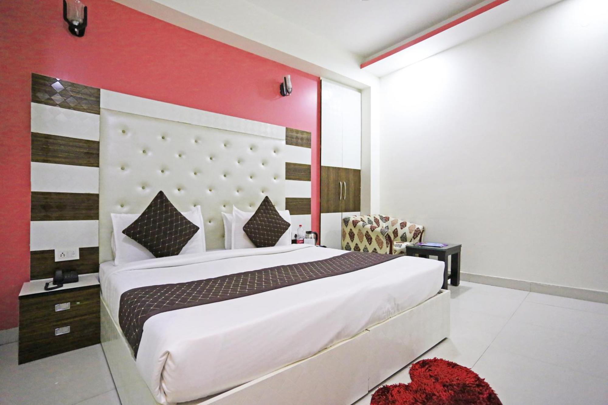 Hotel Star Inn-Near Delhi Airport Yeni Delhi Dış mekan fotoğraf